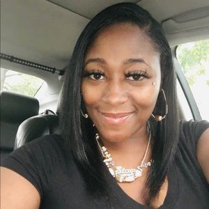 Meet your Posher, Stacy